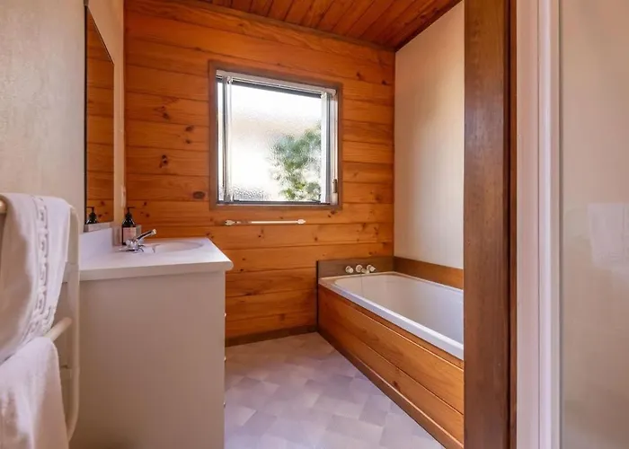 Deluxe Redwoods *